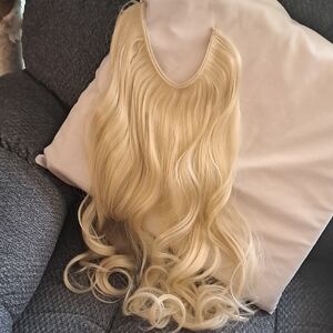 Blonde Wavy Hair Extension
